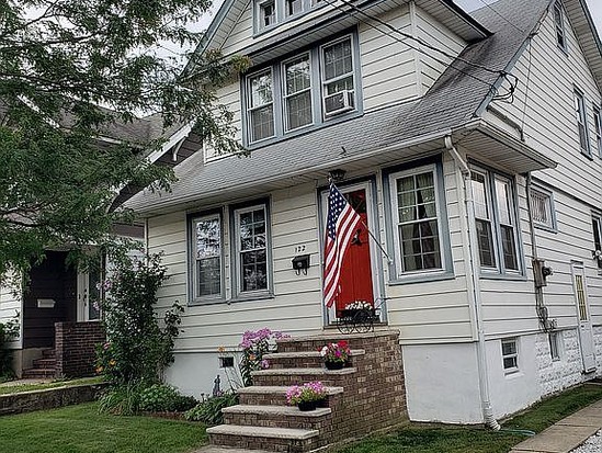 Single-family for Sale Castleton Corners, Staten Island