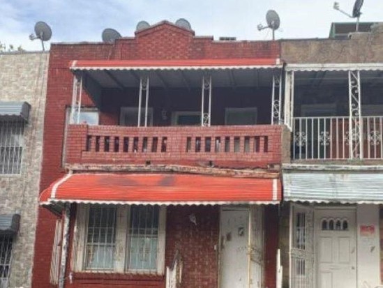 Multi-family for Sale Soundview, Bronx