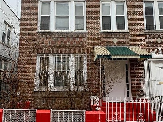 Multi-family for Pre-foreclosure / auction Soundview, Bronx