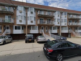 Home for Pre-foreclosure / auction Canarsie, Brooklyn