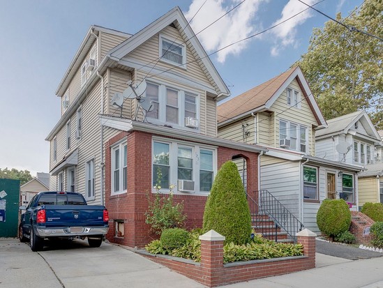 Multi-family for Sale Kew Gardens, Queens