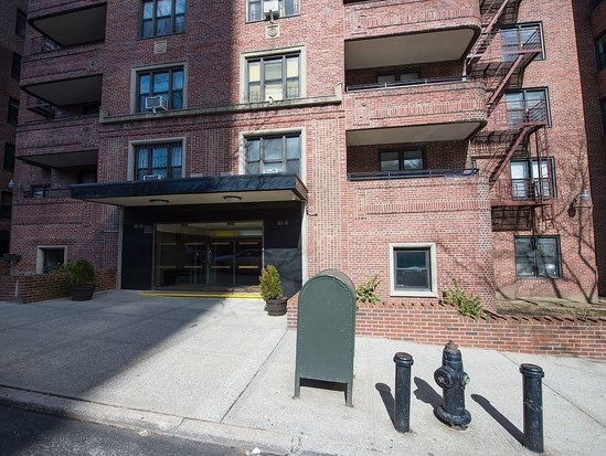 Condo for Sale Kew Gardens, Queens