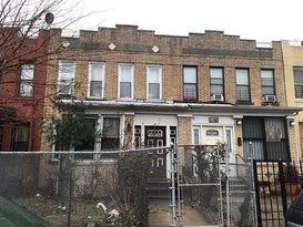 Home for Pre-foreclosure / auction Soundview, Bronx