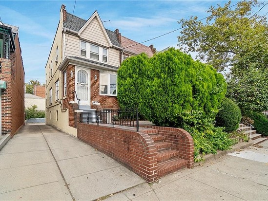 Single-family for Sale Dyker Heights, Brooklyn