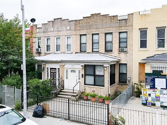 Single-family for Sale Soundview, Bronx