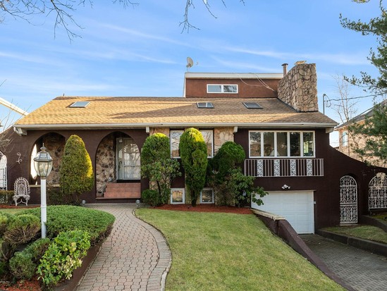 Single-family for Sale Todt Hill, Staten Island