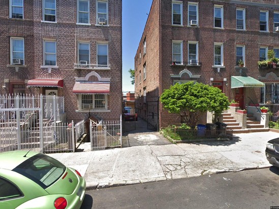 Multi-family for Pre-foreclosure / auction Soundview, Bronx