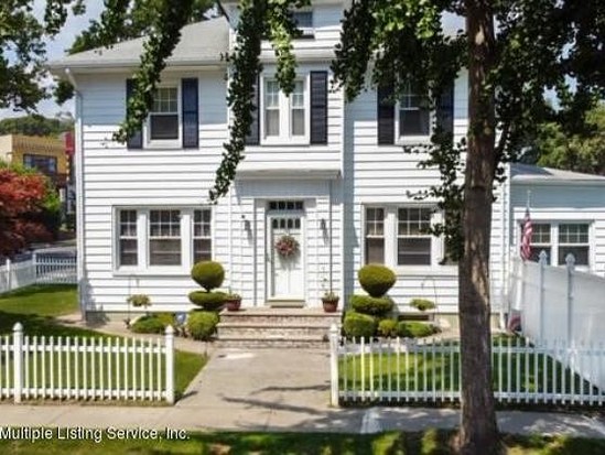 Single-family for Sale Arrochar, Staten Island