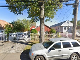 Home for Pre-foreclosure / auction Soundview, Bronx