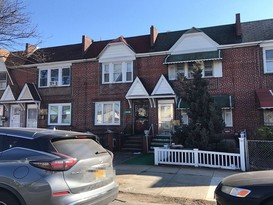 Home for Pre-foreclosure / auction South Ozone Park, Queens