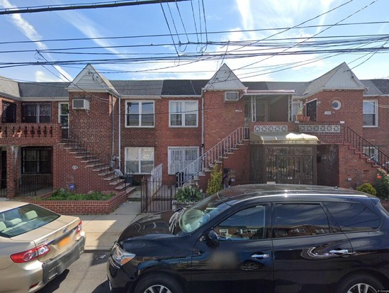 Multi-family for Pre-foreclosure / auction Canarsie, Brooklyn