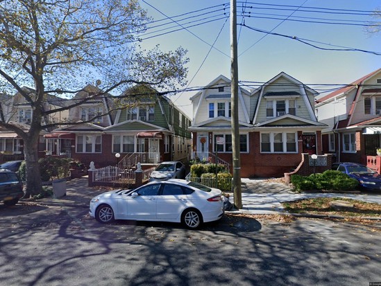 Single-family for Pre-foreclosure East Flatbush, Brooklyn