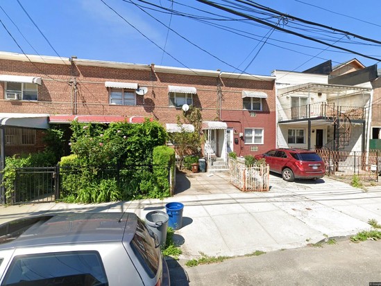 Single-family for Pre-foreclosure Edenwald, Bronx