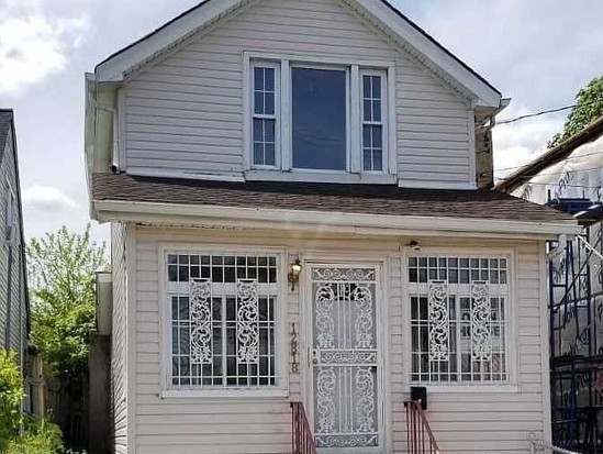 Single-family for Sale South Jamaica, Queens