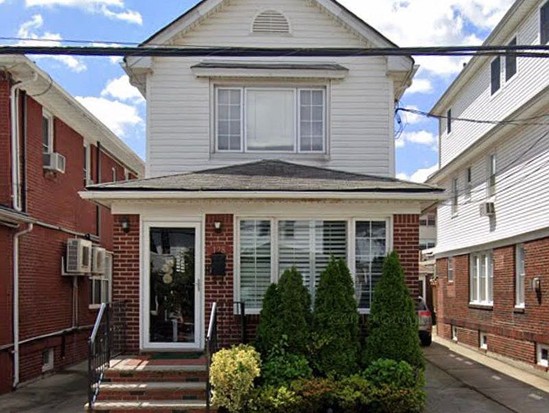 Single-family for Sale Fort Hamilton, Brooklyn