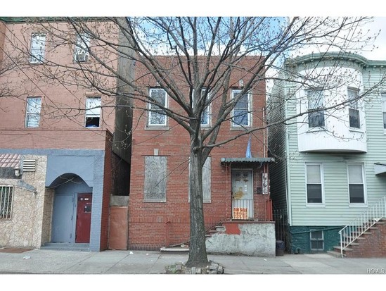 Multi-family for Pre-foreclosure / auction Highbridge, Bronx