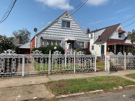 Single-family for Sale Springfield Gardens, Queens