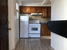 Home for Pre-foreclosure / auction South Ozone Park, Queens