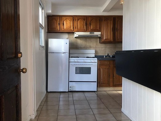 Apartment for Pre-foreclosure / auction South Ozone Park, Queens