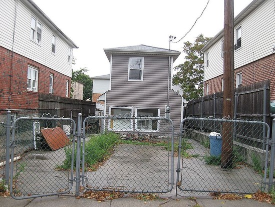 Single-family for Sale South Ozone Park, Queens