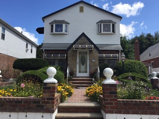 Single-family for Sale Laurelton, Queens