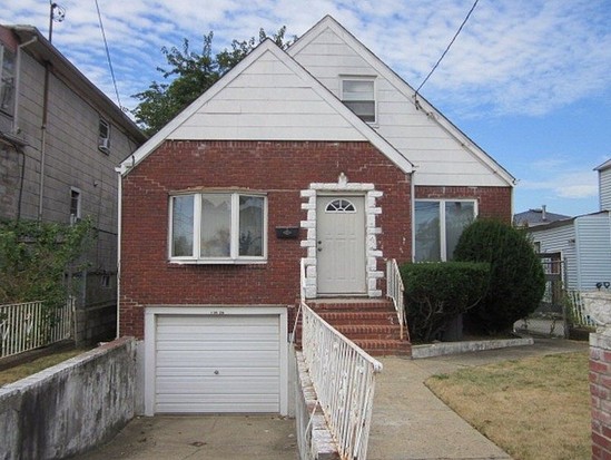 Single-family for Pre-foreclosure / auction South Jamaica, Queens