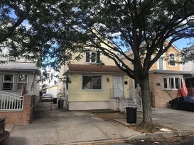 Home for Pre-foreclosure / auction South Ozone Park, Queens