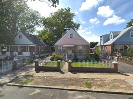 Home for Pre-foreclosure Laurelton, Queens