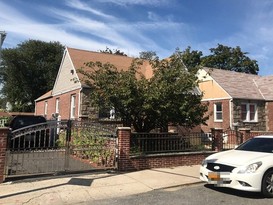 Home for Pre-foreclosure / auction Laurelton, Queens