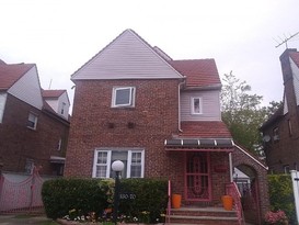 Home for Pre-foreclosure / auction Laurelton, Queens