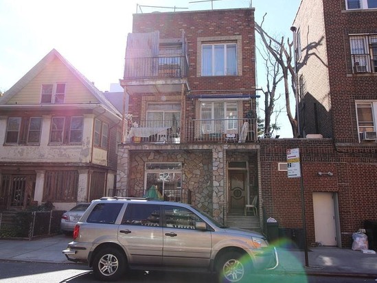 Multi-family for Sale Borough Park, Brooklyn