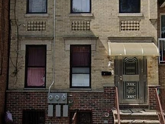 Multi-family for Sale Borough Park, Brooklyn