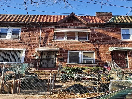 Single-family for Pre-foreclosure / auction South Ozone Park, Queens