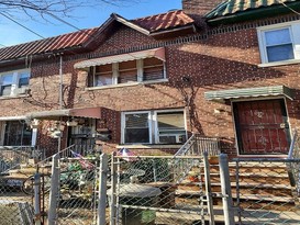 Home for Pre-foreclosure / auction South Ozone Park, Queens