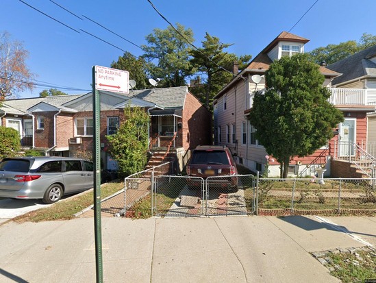 Multi-family for Pre-foreclosure Kew Gardens, Queens