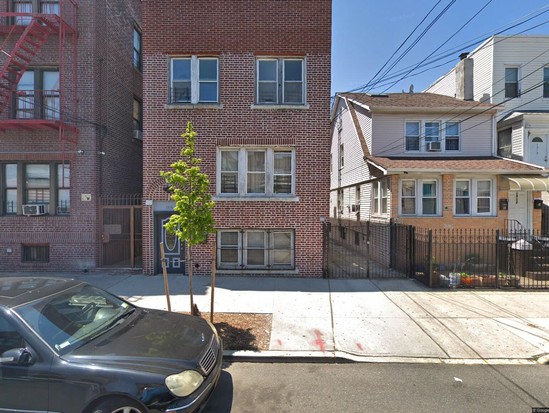 Multi-family for Pre-foreclosure Soundview, Bronx