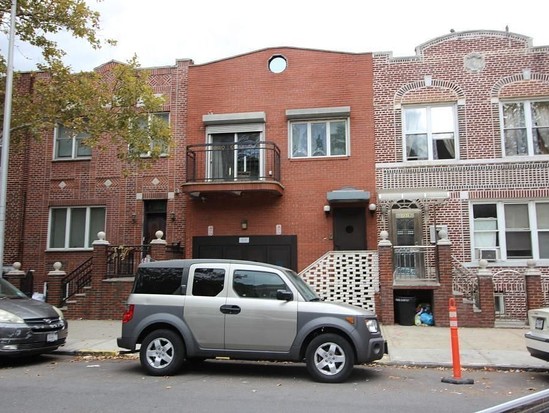 Single-family for Sale Borough Park, Brooklyn