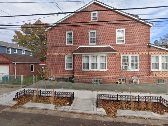 Multi-family for Pre-foreclosure South Richmond Hill, Queens