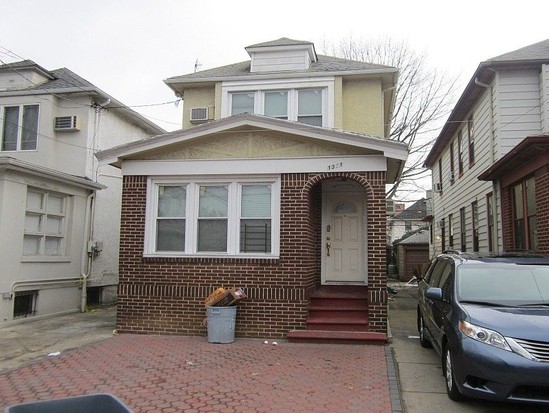 Single-family for Pre-foreclosure / auction Midwood, Brooklyn