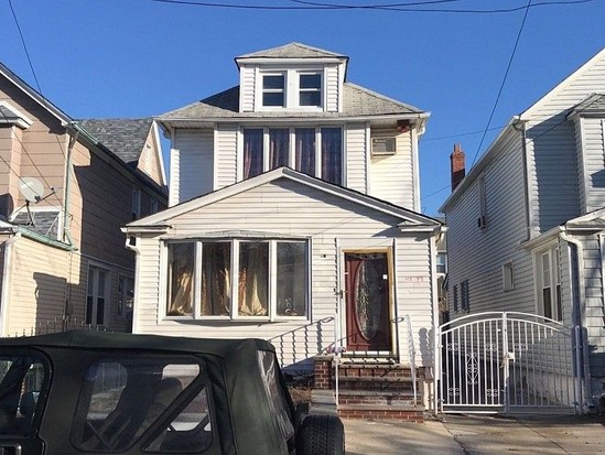 Single-family for Pre-foreclosure / auction South Ozone Park, Queens