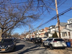 Home for Pre-foreclosure / auction South Ozone Park, Queens