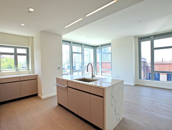 Condo for Sale Flushing, Queens