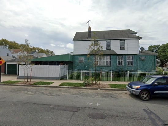 Single-family for Pre-foreclosure South Ozone Park, Queens