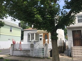 Home for Pre-foreclosure / auction South Ozone Park, Queens