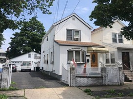 Home for Pre-foreclosure / auction South Ozone Park, Queens