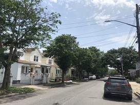 Home for Pre-foreclosure / auction South Ozone Park, Queens