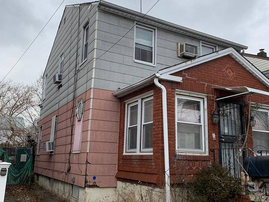 Single-family for Pre-foreclosure / auction South Ozone Park, Queens