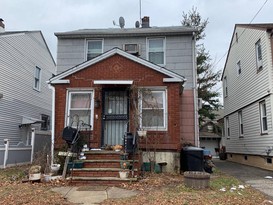 Home for Pre-foreclosure / auction South Ozone Park, Queens