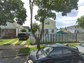 Home for Pre-foreclosure / auction Springfield Gardens, Queens