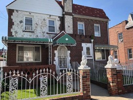 Home for Pre-foreclosure Laurelton, Queens